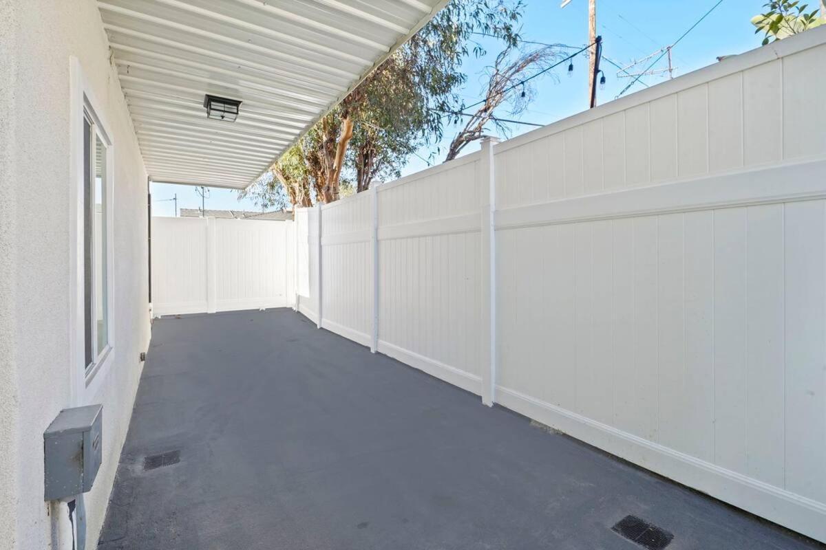 Apartment C- Vibrant And Glam Noho Pad Near U-Studios And H-Sign
