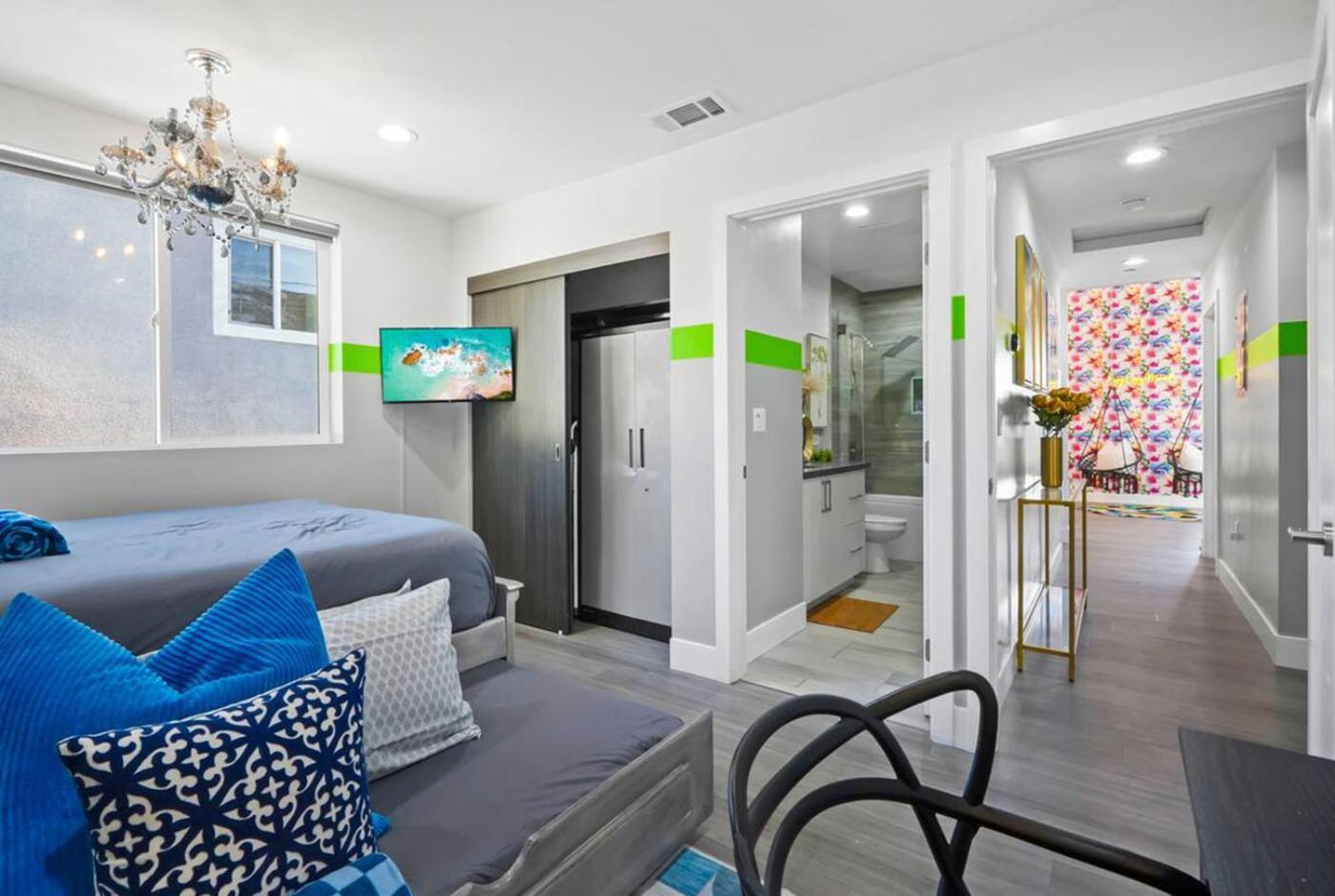 C- Vibrant And Glam Noho Pad Near U-Studios And H-Sign Apartment Los Angeles